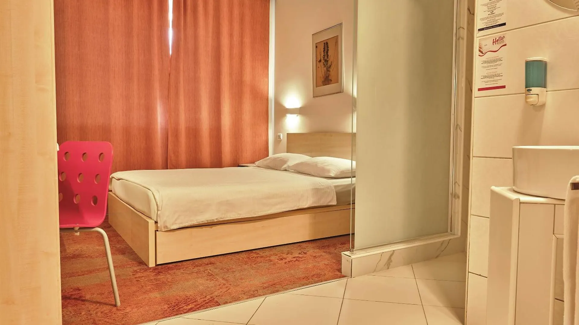 Hello Hotels Bucuresti Gara De Nord 2*, Bucharest Romania